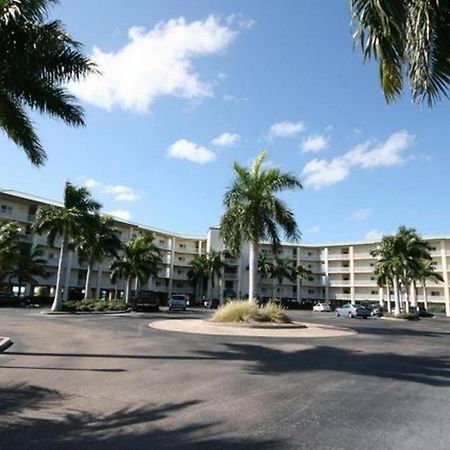 Boca Ciega Resort By Travel Resort Services Сейнт Питърсбърг Екстериор снимка